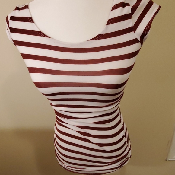 Charlotte Russe Tops - Charlotte Russe layering Tee